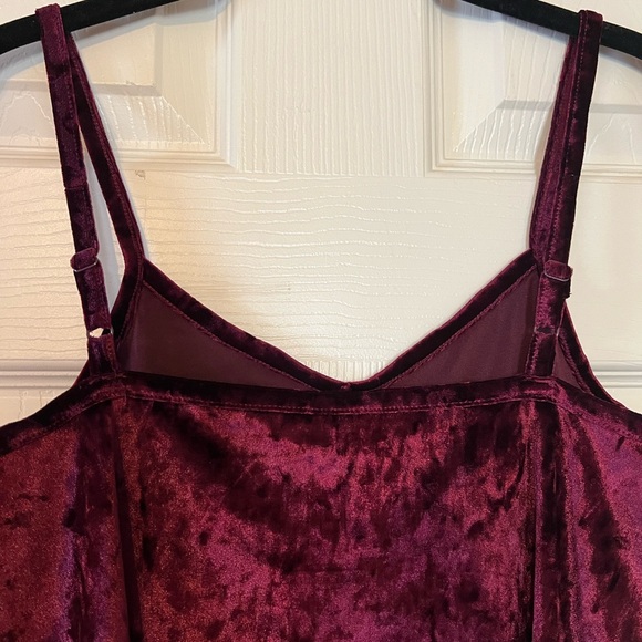 Velvet Tank Top - Picture 2 of 3